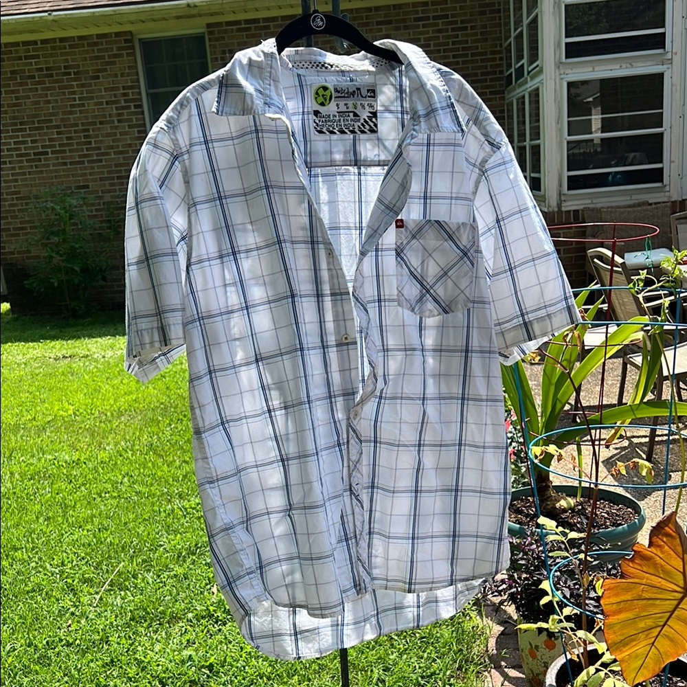 Quiksilver Men's White and Blue Plaid Shirt